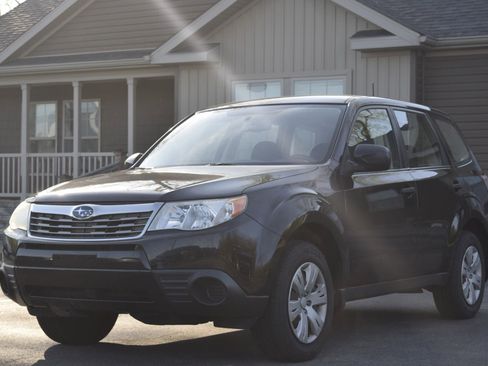 Used 2010 Subaru Forester 2.5X image 1