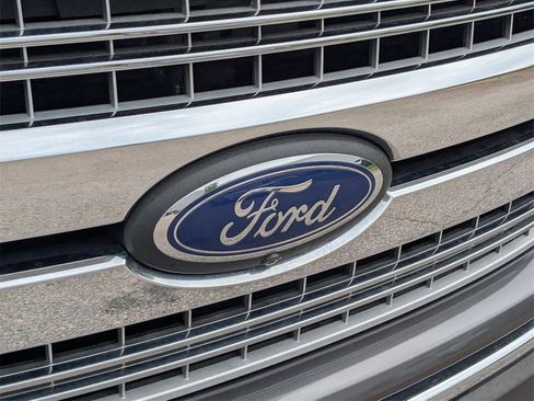 Used 2019 Ford F150 Lariat w/ Equipment Group 502A Luxury image 10