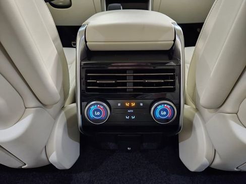 New 2026 Land Rover Range Rover SE AWD/4WD image 30