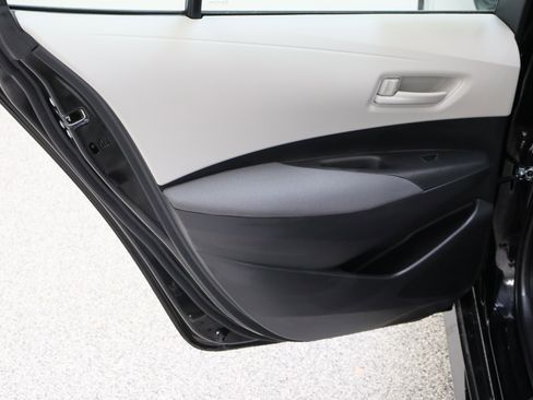 Used 2024 Toyota Corolla LE image 23