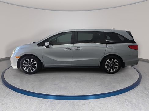 Certified 2024 Honda Odyssey EX-L image 8
