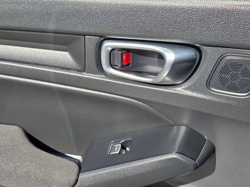 Used 2025 Honda Civic Sport image 11
