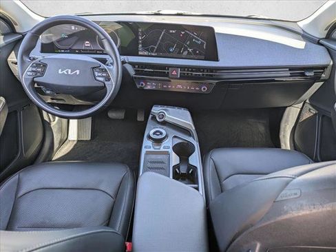 Used 2022 Kia EV6 Wind image 17
