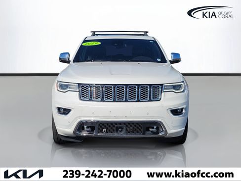Used 2019 Jeep Grand Cherokee Overland AWD/4WD image 2