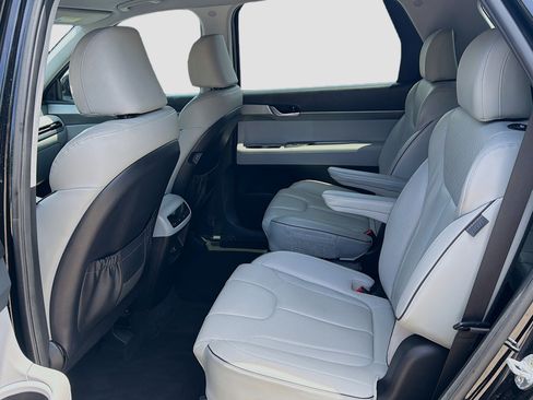 Used 2023 Hyundai Palisade SEL FWD image 22