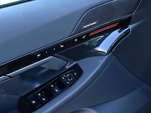 New 2026 BMW 530i xDrive w/ M Sport Package image 21