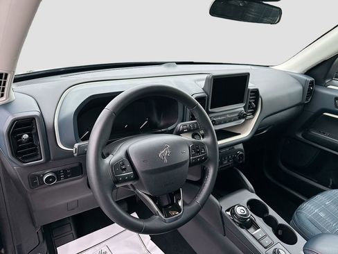 Used 2024 Ford Bronco Sport Heritage w/ Heritage Convenience Package image 9