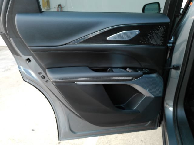 Used 2023 Cadillac Lyriq AWD image 19