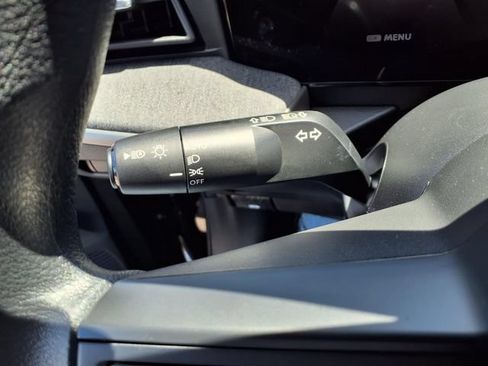 Certified 2025 Nissan Kicks SV AWD/4WD image 11