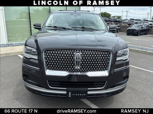 Used 2024 Lincoln Navigator L Reserve AWD/4WD image 10