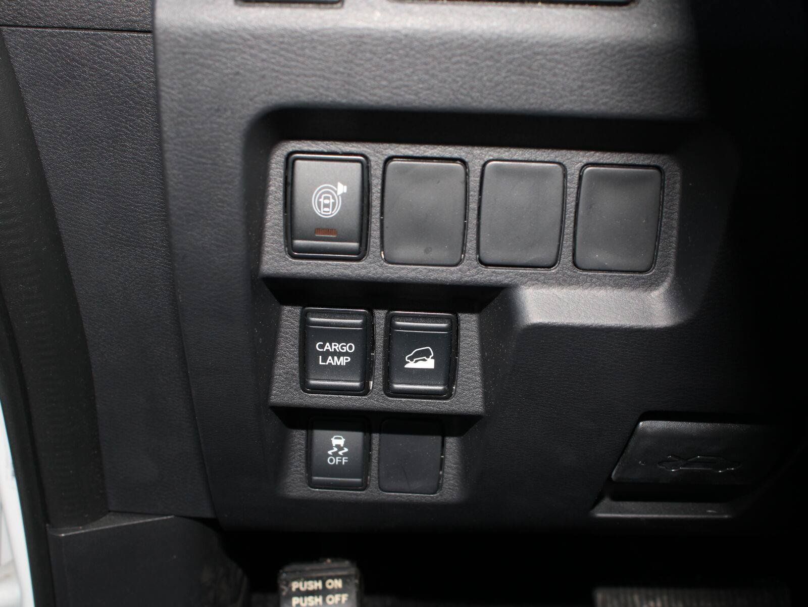 Used 2023 Nissan Frontier SV w/ Midnight Edition Package AWD/4WD image 9