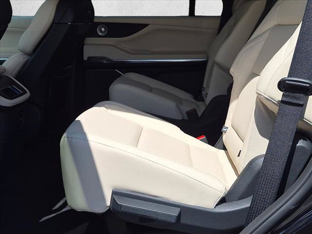 New 2027 Lincoln Navigator Reserve AWD/4WD image 13