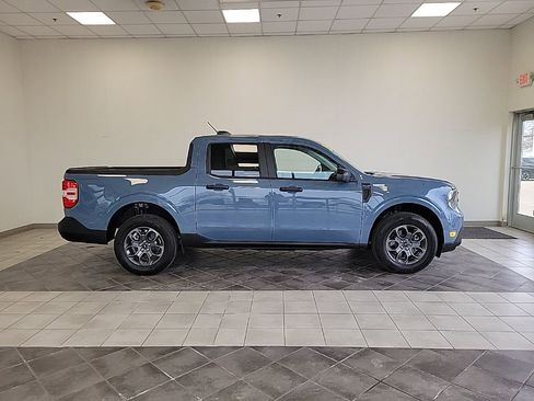 Used 2025 Ford Maverick XLT image 4