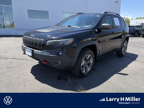 Used 2019 Jeep Cherokee Trailhawk w/ Comfort/Convenience Group AWD/4WD image 1
