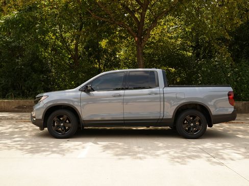 Used 2023 Honda Ridgeline Black Edition image 6