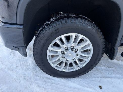 Used 2020 Chevrolet Silverado 2500 High Country w/ Technology Package image 13