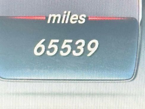 Used 2019 Mercedes-Benz GLC 300 4MATIC image 32