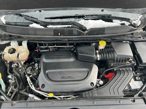 Used 2020 Chrysler Voyager Lxi image 28