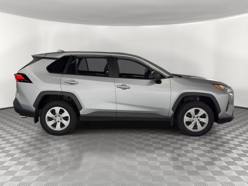 Used 2023 Toyota RAV4 LE image 8