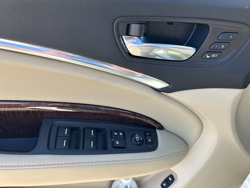 Used 2017 Acura MDX SH-AWD image 15