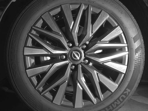 Used 2025 Nissan Altima 2.5 SV image 11