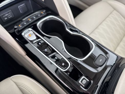 Certified 2023 Buick Envision Avenir AWD/4WD image 22