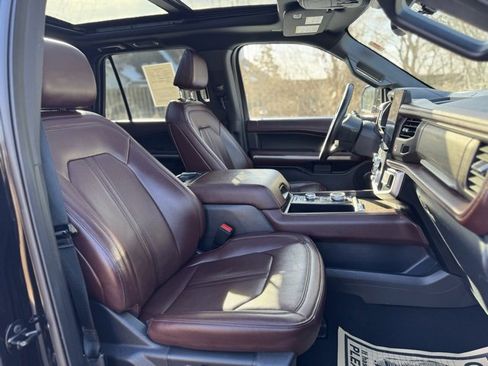 Used 2024 Ford Expedition Max Limited image 20
