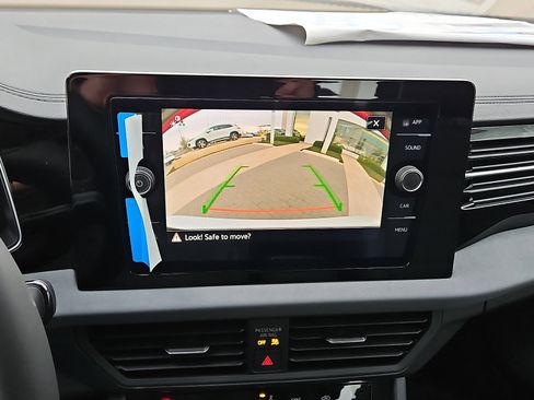 New 2026 Volkswagen Jetta SE FWD image 16