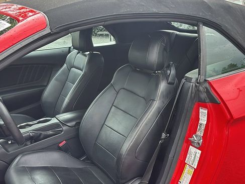 Used 2015 Ford Mustang Premium RWD image 10