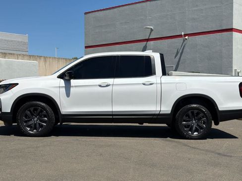 Used 2024 Honda Ridgeline Sport image 9
