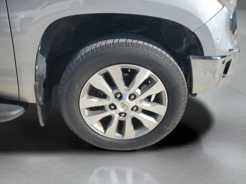 Used 2014 Toyota Tundra Limited w/ Limited Premium Package image 32