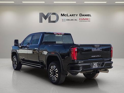 Used 2024 GMC Sierra 2500 Denali Ultimate image 4