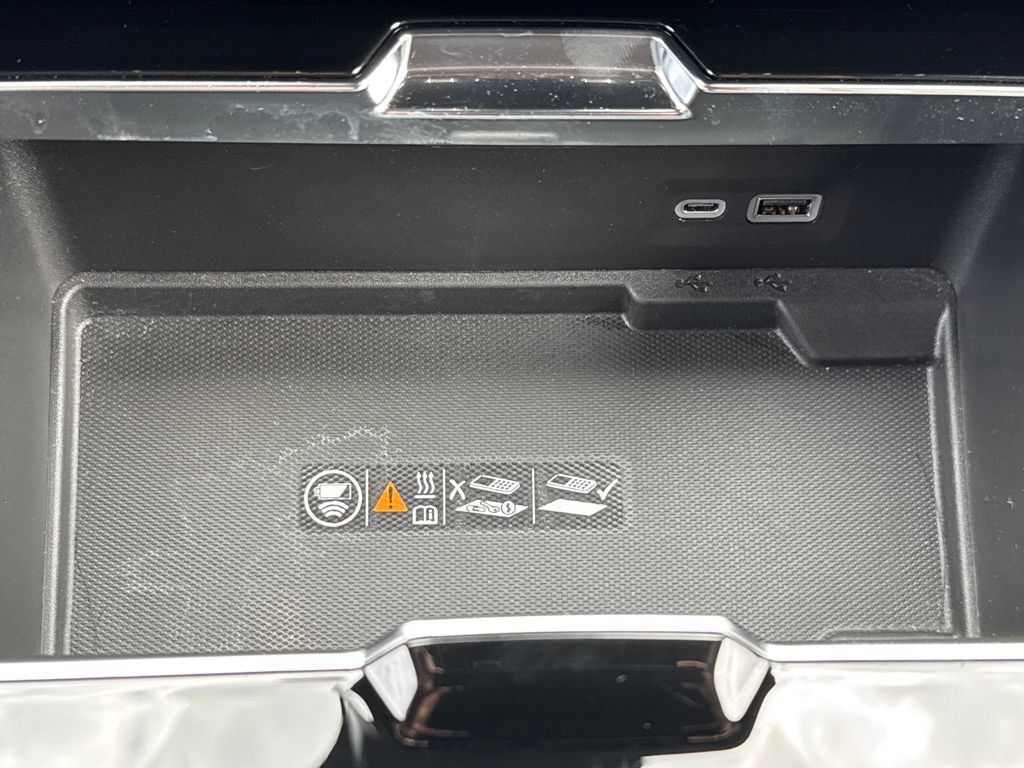 Used 2025 GMC Yukon XL Denali w/ Sun & Power Step Package AWD/4WD image 34