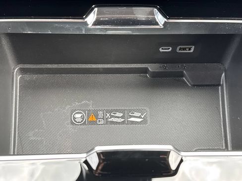 Used 2025 GMC Yukon XL Denali w/ Sun & Power Step Package AWD/4WD image 34