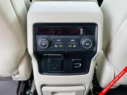 Used 2018 GMC Acadia Denali w/ Technology Package AWD/4WD image 8