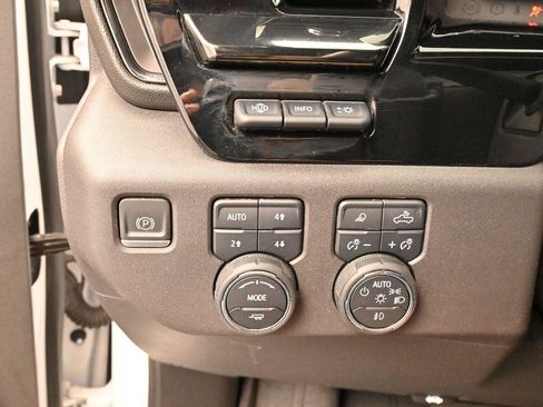 Used 2023 Chevrolet Silverado 1500 ZR2 w/ Technology Package AWD/4WD image 20