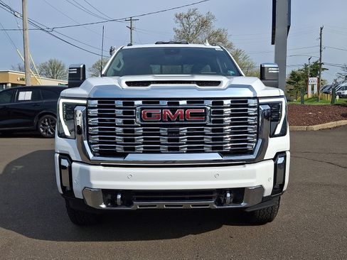Used 2024 GMC Sierra 2500 Denali w/ Denali Reserve Package image 2