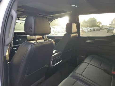 Used 2025 GMC Sierra 1500 Denali AWD/4WD image 10