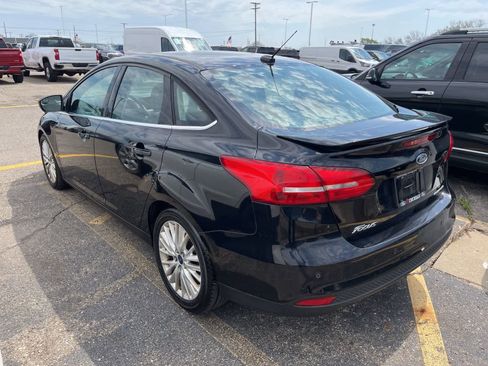 Used 2017 Ford Focus Titanium image 10