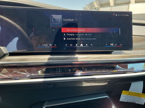 New 2026 BMW i7 M70 w/ Executive Package AWD/4WD image 22