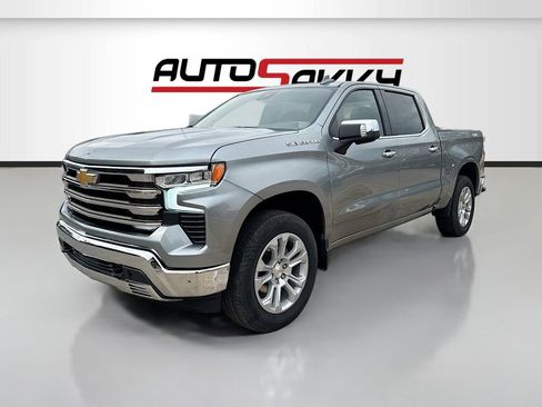 Used 2025 Chevrolet Silverado 1500 LTZ AWD/4WD image 3