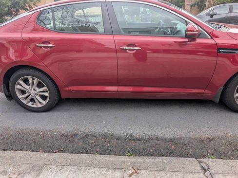 Used 2013 Kia Optima EX w/ Premium Pkg image 4