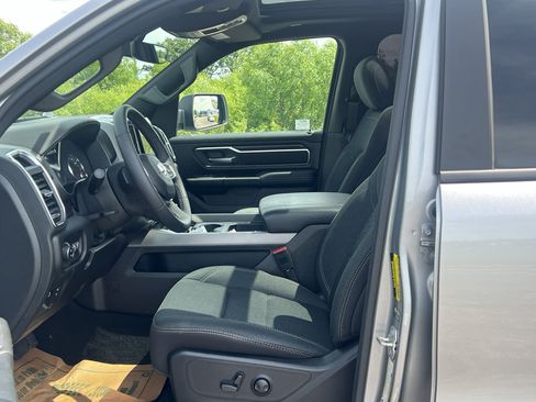 Used 2025 RAM 1500 Big Horn AWD/4WD image 13