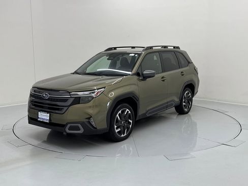 Used 2025 Subaru Forester Limited image 2