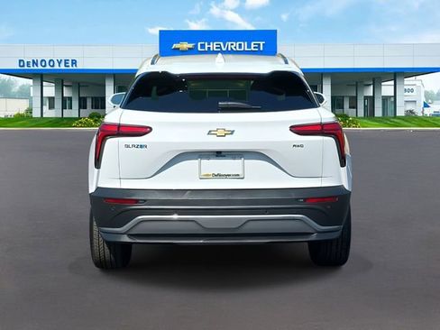 New 2025 Chevrolet Blazer EV LT image 7