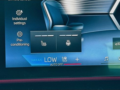 Certified 2025 BMW i5 eDrive40 w/ M Sport Package AWD/4WD image 20