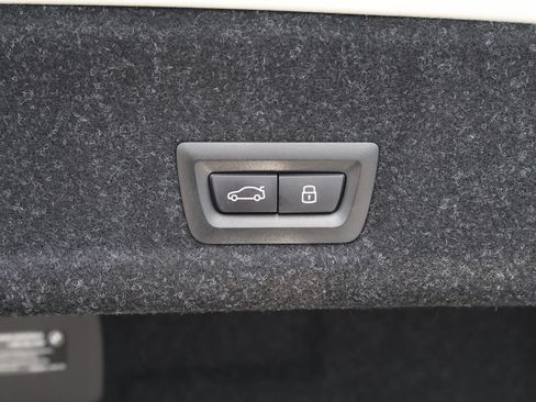 Used 2026 BMW 330i xDrive Sedan AWD/4WD image 18