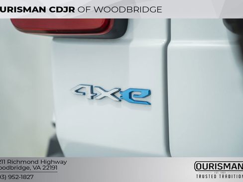 Certified 2023 Jeep Wrangler Unlimited Sahara w/ Cold Weather Group AWD/4WD image 9