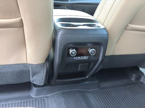 Used 2025 Buick Enclave Preferred w/ Power Package FWD image 26