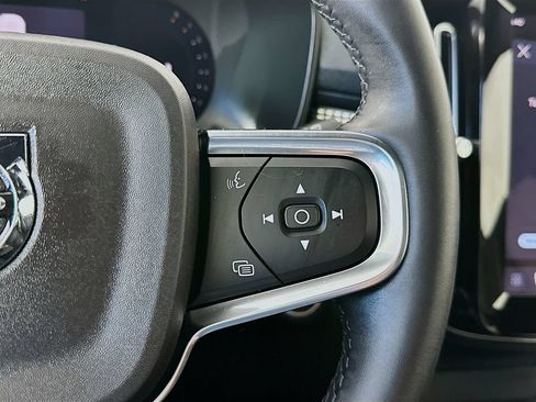 Used 2023 Volvo XC40 B5 Plus AWD/4WD image 26